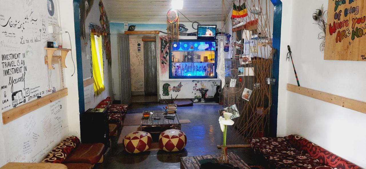 Leisure Nest Hostel Нувара-Элия Экстерьер фото