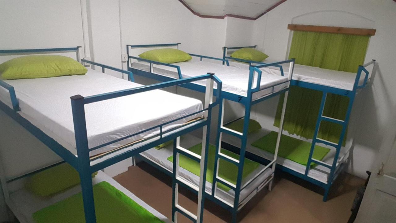 Leisure Nest Hostel Нувара-Элия Экстерьер фото